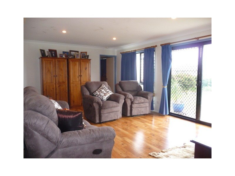4 Isis Ct, Cooloola Cove QLD 4580