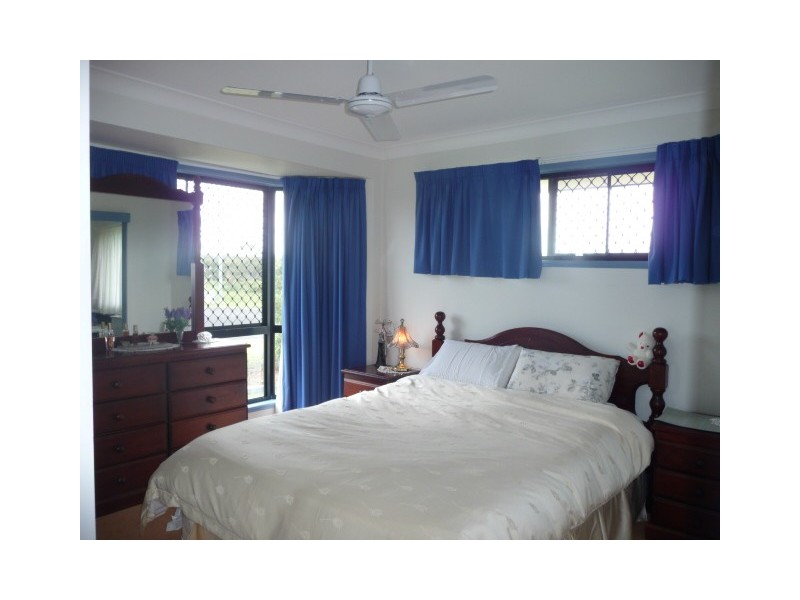 4 Isis Ct, Cooloola Cove QLD 4580