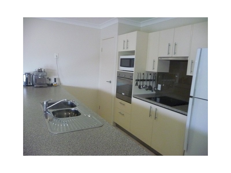 54 Creekside Esplanade, Cooloola Cove QLD 4580