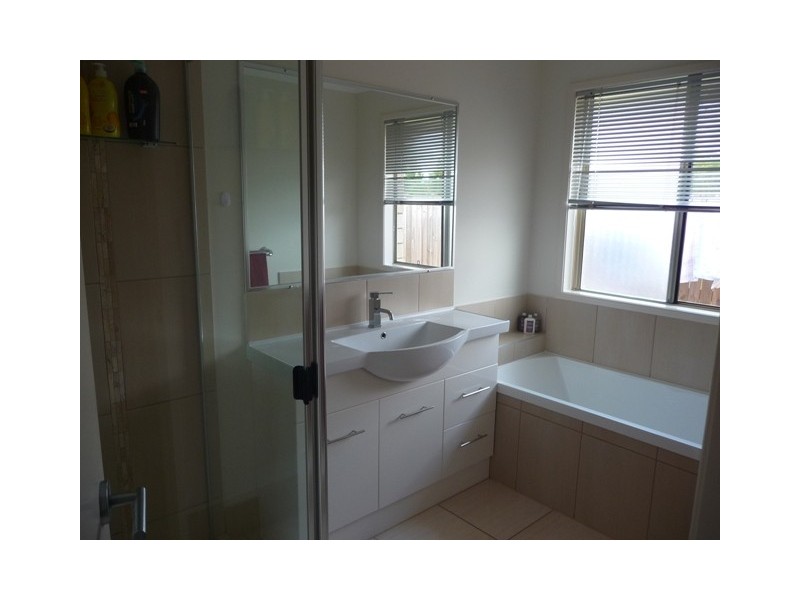 54 Creekside Esplanade, Cooloola Cove QLD 4580