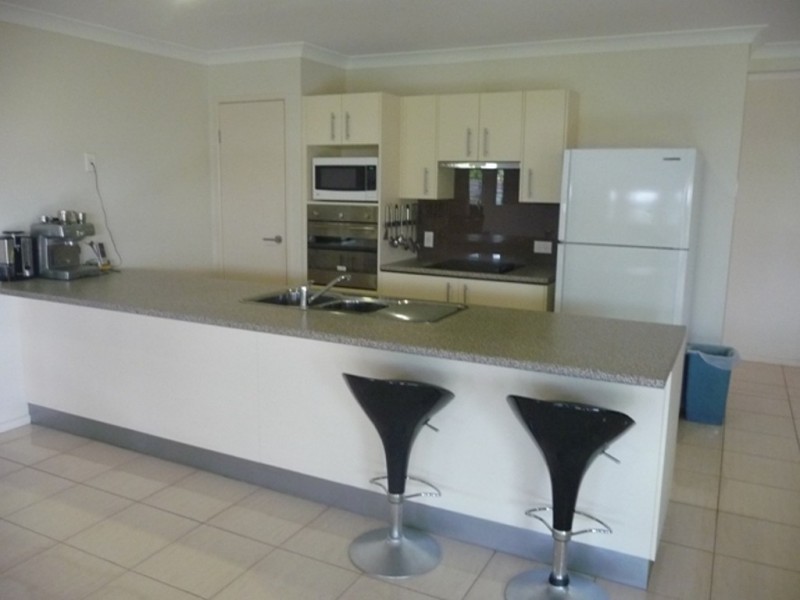 54 Creekside Esplanade, Cooloola Cove QLD 4580