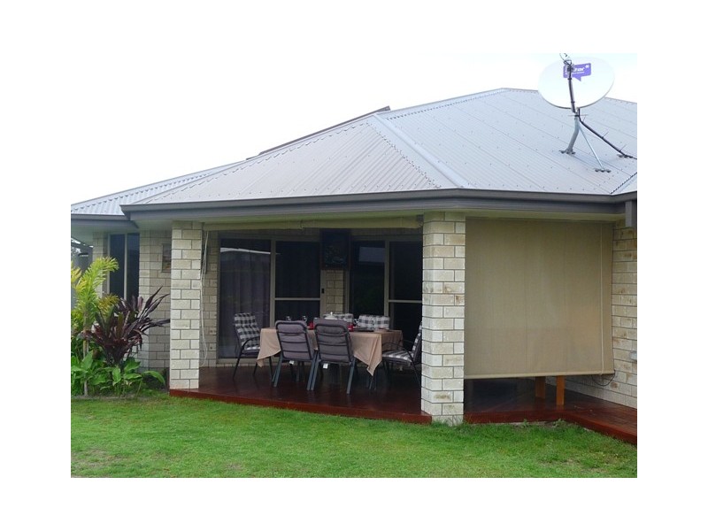 54 Creekside Esplanade, Cooloola Cove QLD 4580