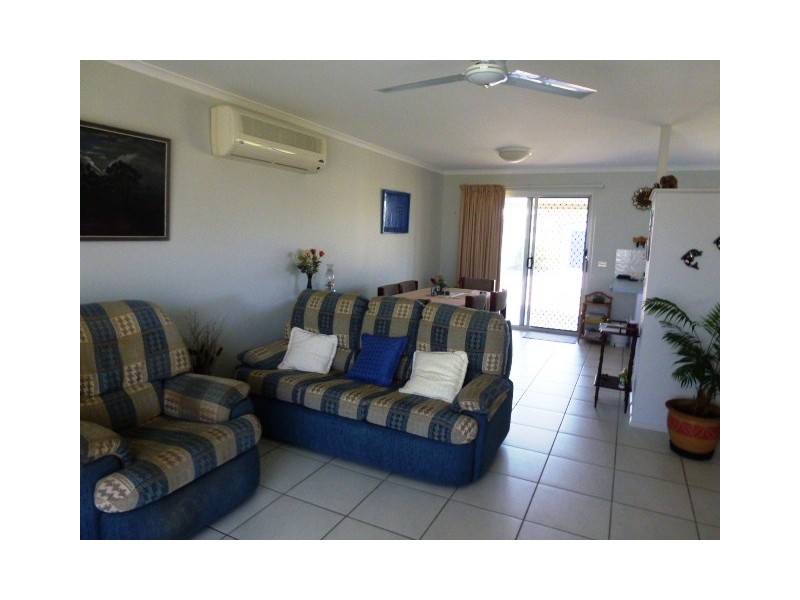 25 Dreadnought Av, Cooloola Cove QLD 4580