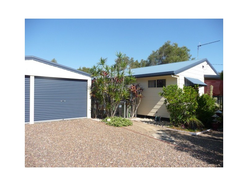 27 Queen Elizabeth Dr, Cooloola Cove QLD 4580