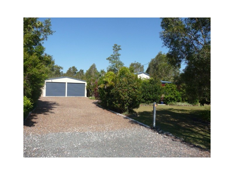 27 Queen Elizabeth Dr, Cooloola Cove QLD 4580