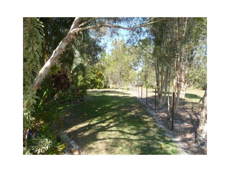 27 Queen Elizabeth Dr, Cooloola Cove QLD 4580
