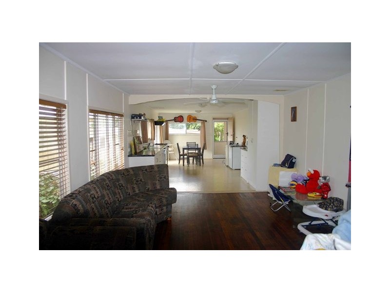 32 Tailor St, Tin Can Bay QLD 4580