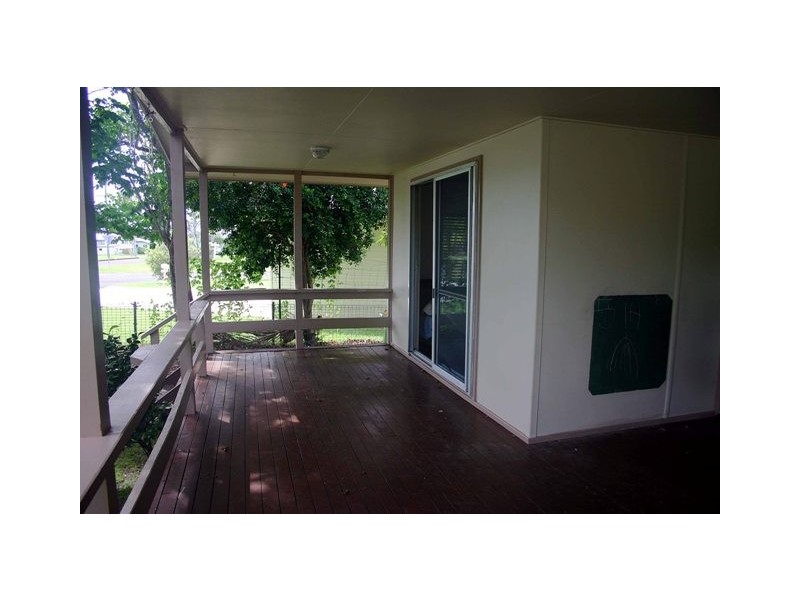 32 Tailor St, Tin Can Bay QLD 4580
