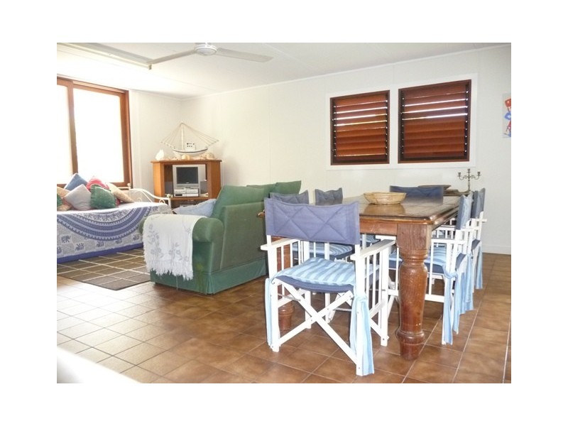 16 Mackeral St, Tin Can Bay QLD 4580