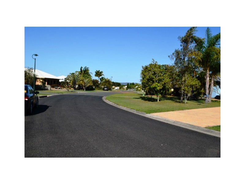 4 Banksia Ave, Tin Can Bay QLD 4580
