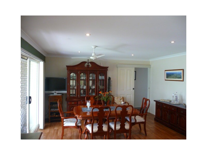 35 Canberra Ave, Cooloola Cove QLD 4580