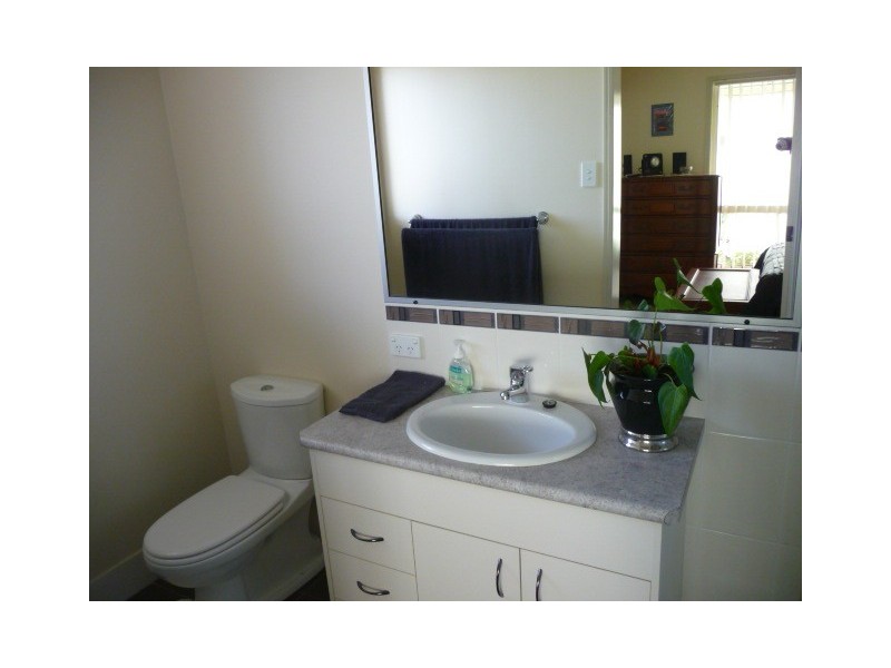 35 Canberra Ave, Cooloola Cove QLD 4580