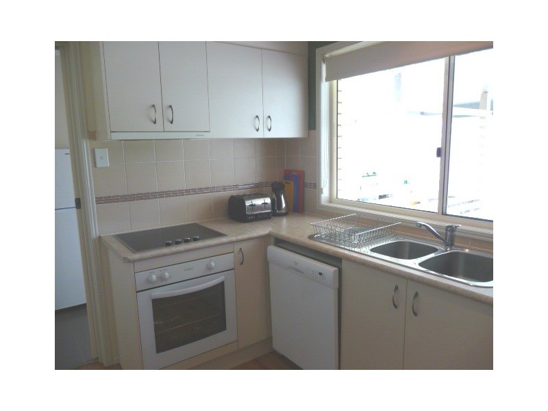 35 Canberra Ave, Cooloola Cove QLD 4580