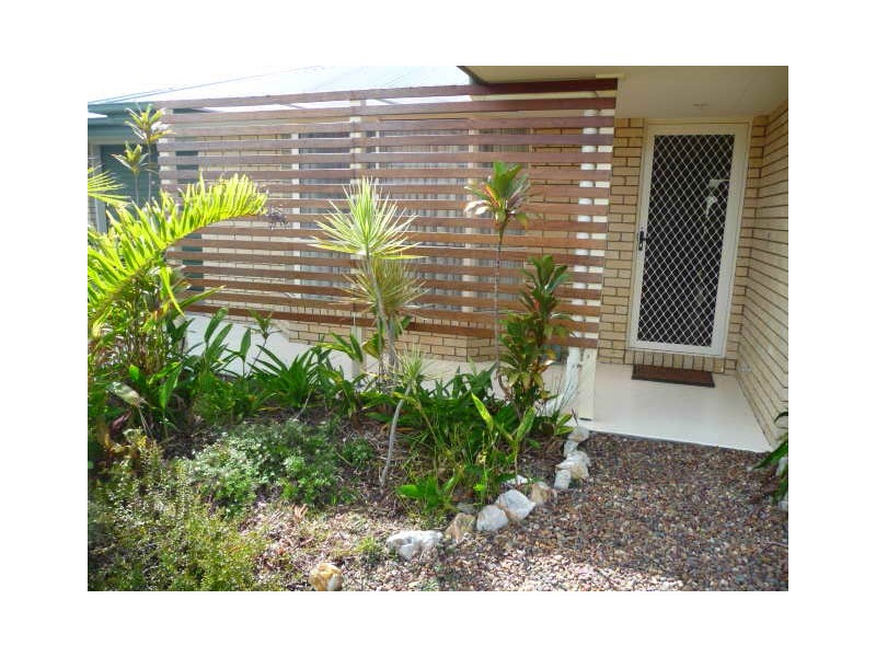 35 Canberra Ave, Cooloola Cove QLD 4580