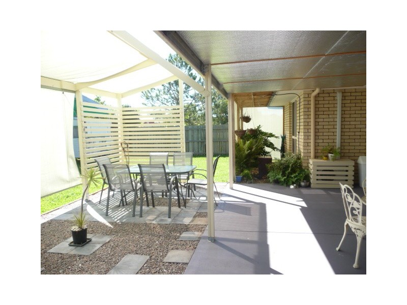 35 Canberra Ave, Cooloola Cove QLD 4580