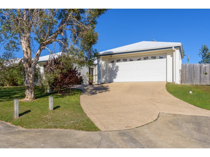 6 Creekside Esplanade, Cooloola Cove QLD 4580