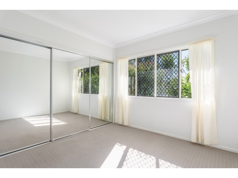 6 Creekside Esplanade, Cooloola Cove QLD 4580