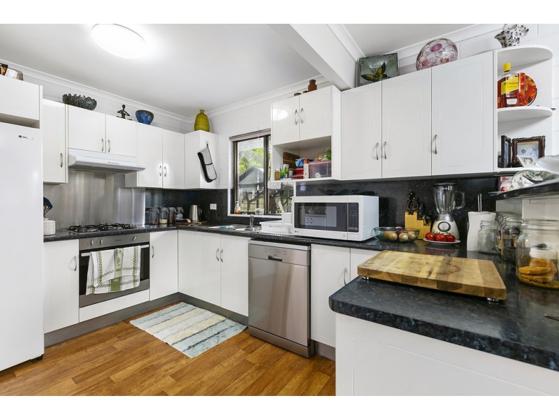 18 Endeavour Drive, Cooloola Cove QLD 4580