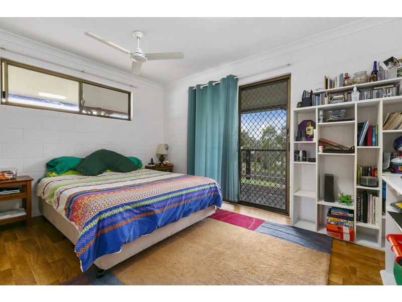 18 Endeavour Drive, Cooloola Cove QLD 4580