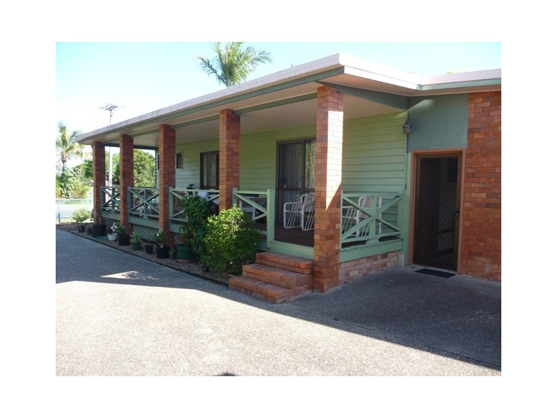 16 Gympie Road, Tin Can Bay QLD 4580
