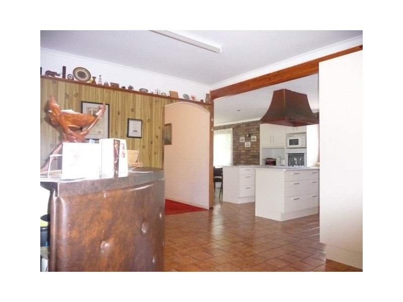 16 Gympie Road, Tin Can Bay QLD 4580