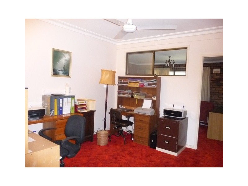 16 Gympie Road, Tin Can Bay QLD 4580