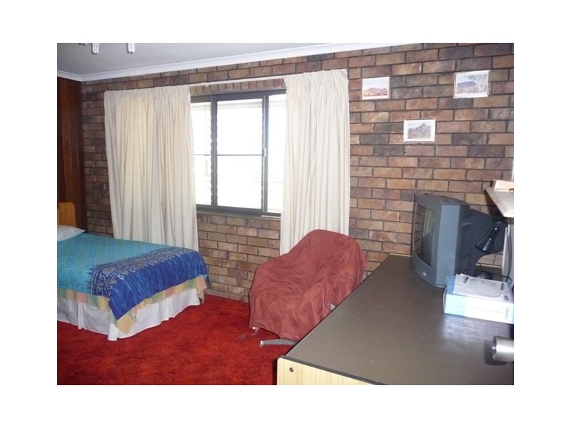 16 Gympie Road, Tin Can Bay QLD 4580