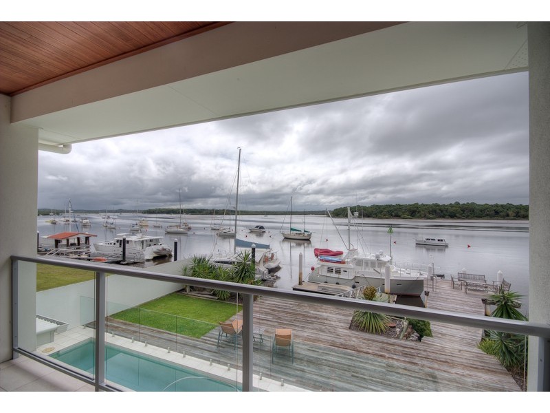 13 Esplanade, Tin Can Bay QLD 4580