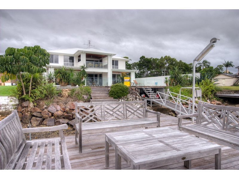 13 Esplanade, Tin Can Bay QLD 4580