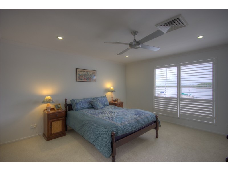 13 Esplanade, Tin Can Bay QLD 4580