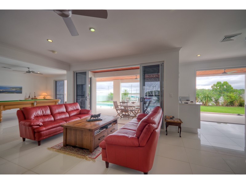 13 Esplanade, Tin Can Bay QLD 4580