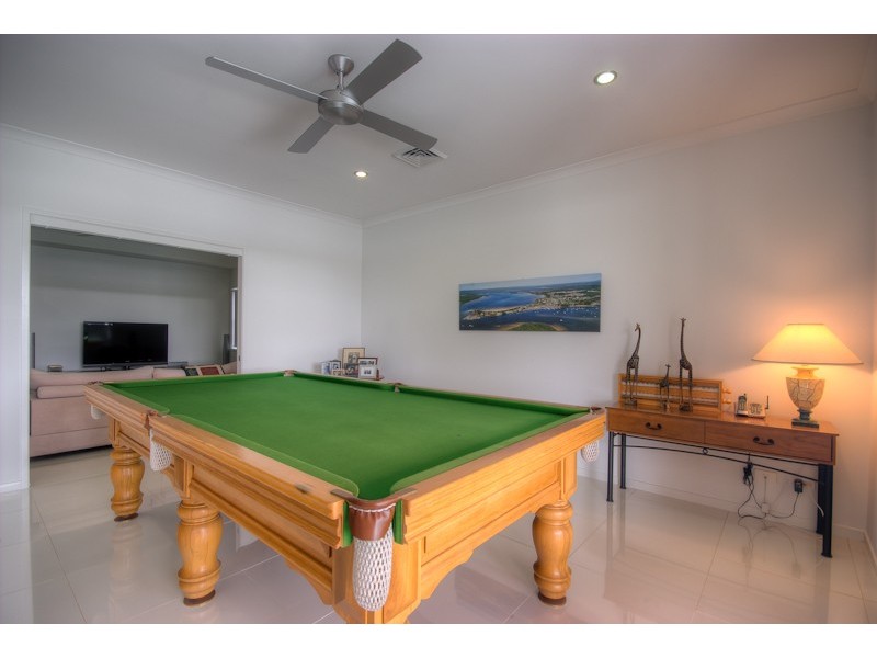 13 Esplanade, Tin Can Bay QLD 4580