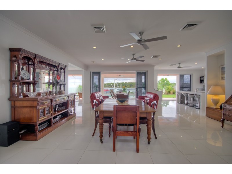 13 Esplanade, Tin Can Bay QLD 4580