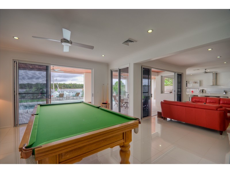 13 Esplanade, Tin Can Bay QLD 4580