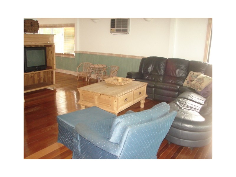 52 Esplanade, Tin Can Bay QLD 4580