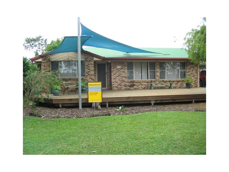 4 Mason Street, Tin Can Bay QLD 4580