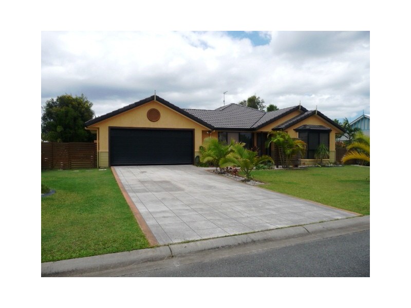 37 Acacia Cres, Tin Can Bay QLD 4580