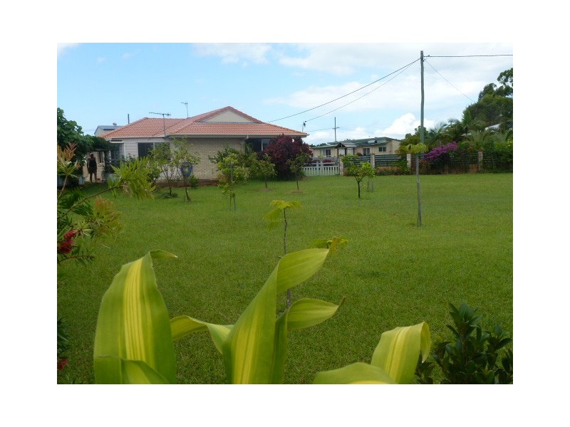 4 Duchess Court, Cooloola Cove QLD 4580