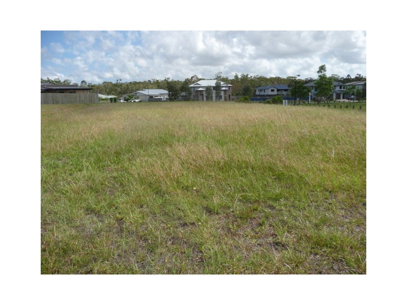 19 Lomandra Ave, Cooloola Cove QLD 4580