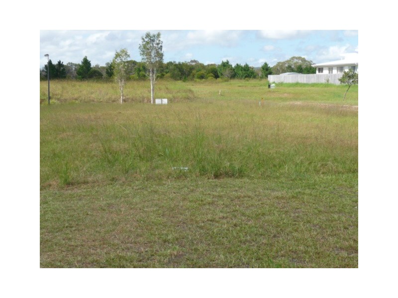 19 Lomandra Ave, Cooloola Cove QLD 4580