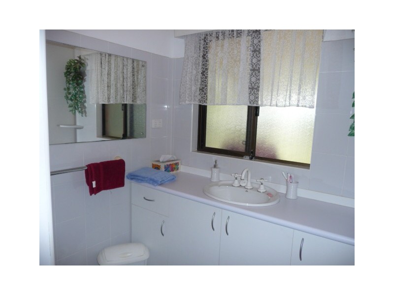 6 Doric Court, Cooloola Cove QLD 4580