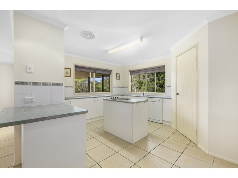 10 Investigator Ave, Cooloola Cove QLD 4580