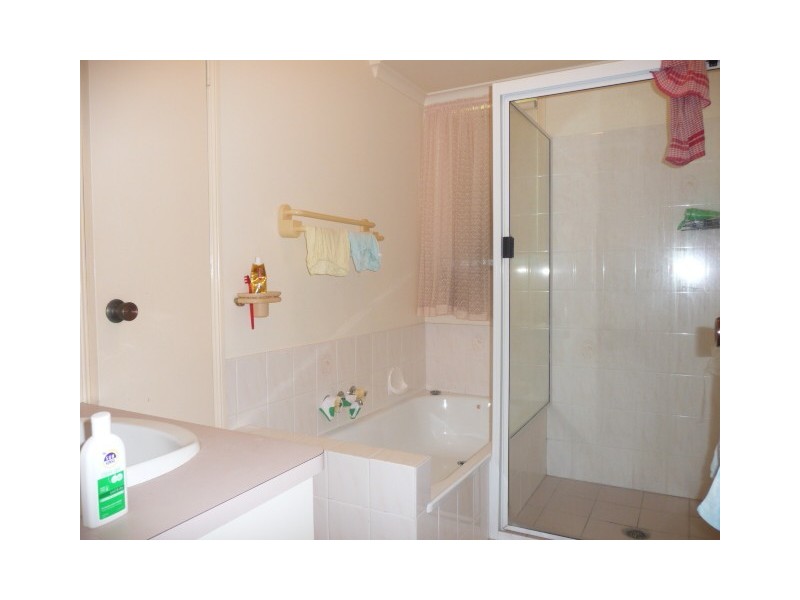 24 Marco Polo Dve, Cooloola Cove QLD 4580