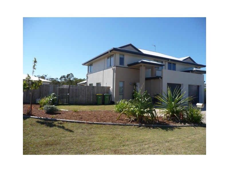 1/37 Creekside Esp, Cooloola Cove QLD 4580