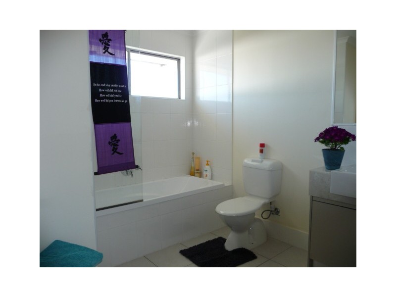 1/37 Creekside Esp, Cooloola Cove QLD 4580