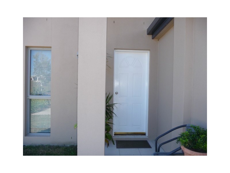 1/37 Creekside Esp, Cooloola Cove QLD 4580