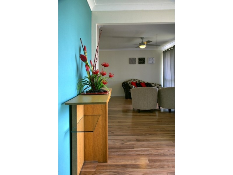 4 Aqua Place, Tin Can Bay QLD 4580