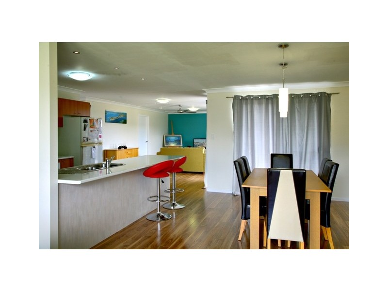 4 Aqua Place, Tin Can Bay QLD 4580