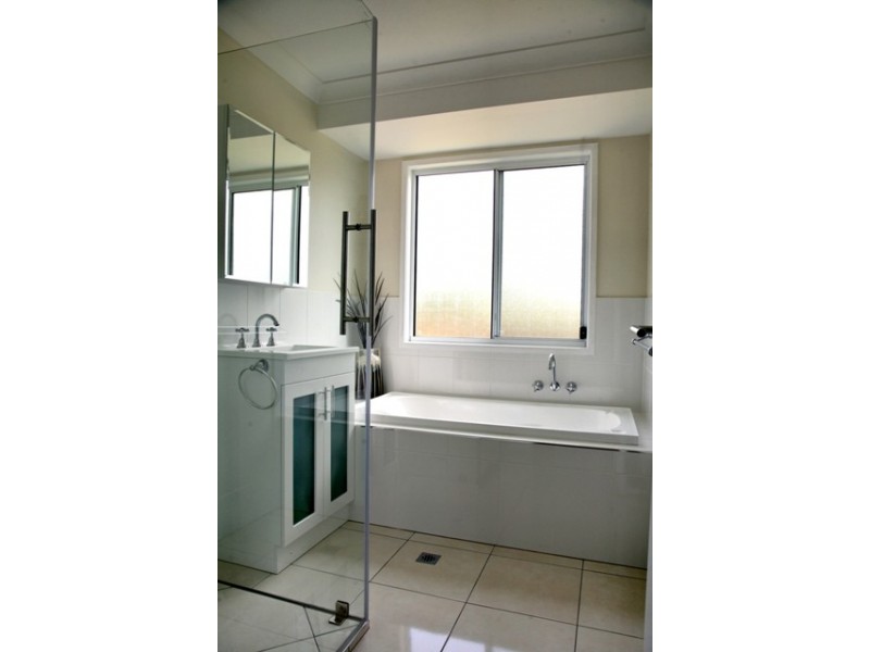 4 Aqua Place, Tin Can Bay QLD 4580