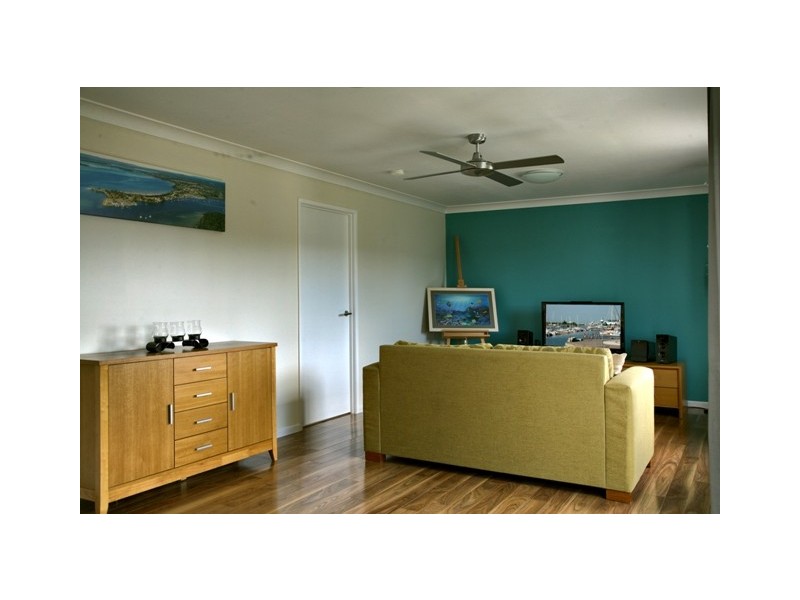 4 Aqua Place, Tin Can Bay QLD 4580